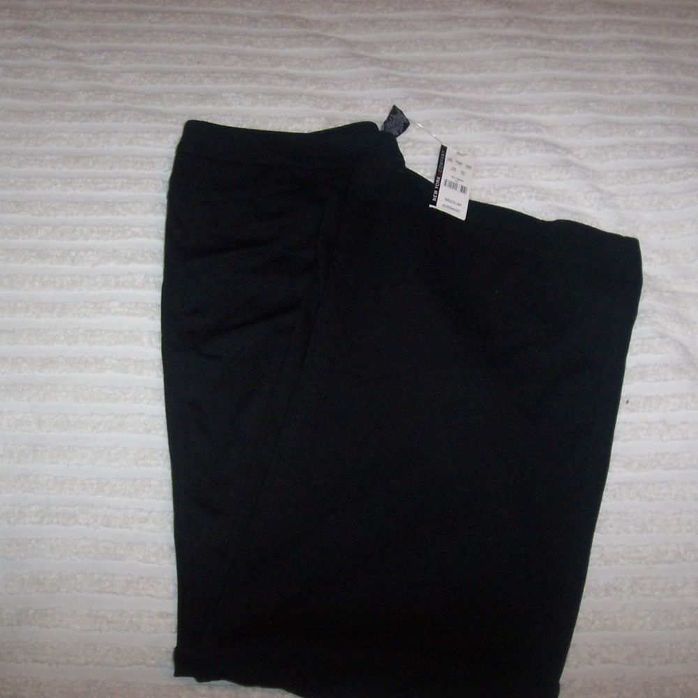 NWT-New York & Company Mid Rise Flare Wide  Pants